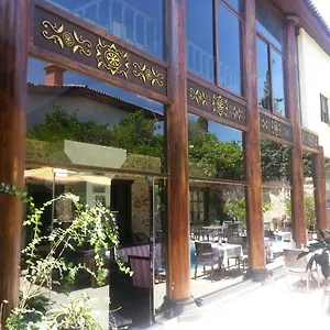 3* Hotel Perla